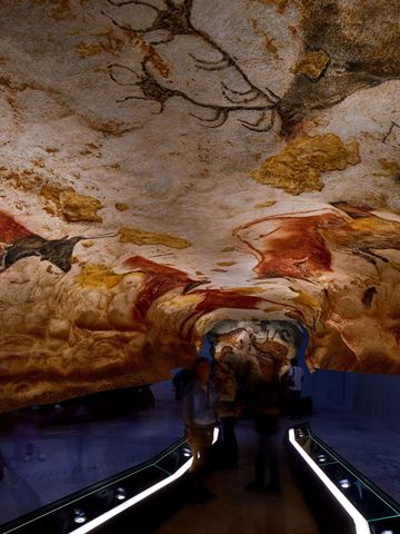 fac-similé de la grotte de Lascaux
