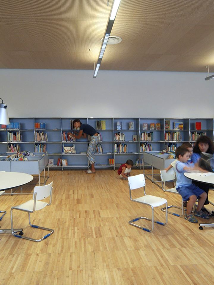 Tiraboschi library with USM Haller tables and storage