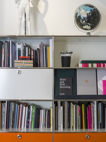 USM Haller storage and magazine rack in creative office